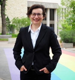 Dr. Valerie Korinek (PhD), a professor in the College of Arts and Science’s Department of History, is the author of Prairie Fairies: A History of Queer Communities and People in Western Canada, 1930-1985. (Photo: Simonne Horwitz)