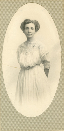 Portrait of Gertrude Girvin, a teacher at the original Victoria School, taken in 1911. Saskatoon Public Library LH-997